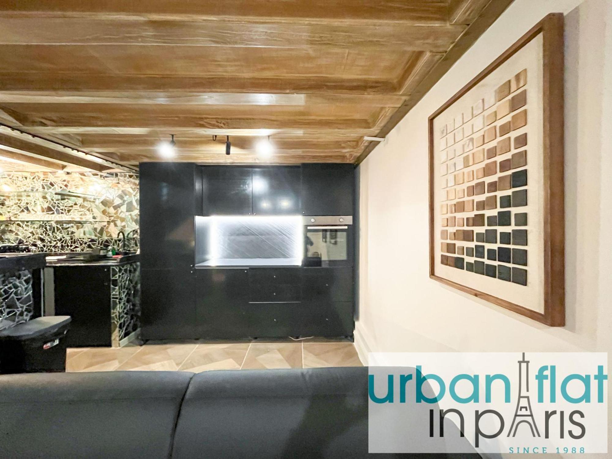 Appartamento Urban Flat 09 - Stylish Triplex Champs-elysees Parigi
